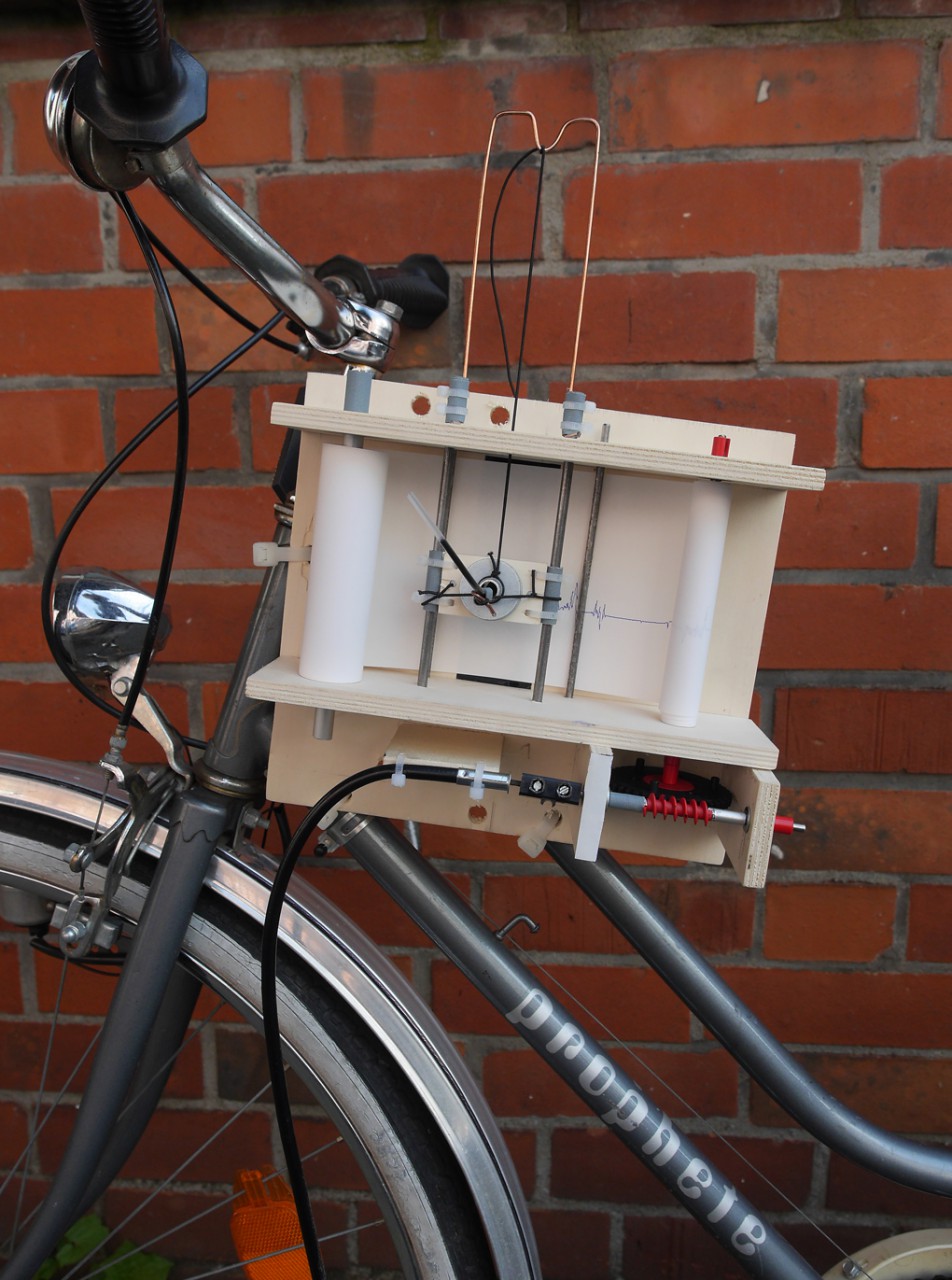 Finished seismograph