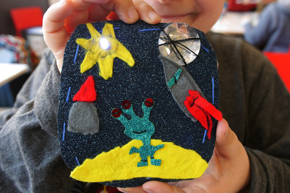 LED patch with an alien