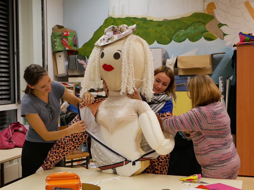 Making torso of Tusnelda